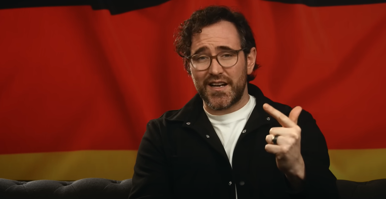 Foto von Nathanael Bubenzers bei seiner Rede: Vorschlag an die Bundesregierung